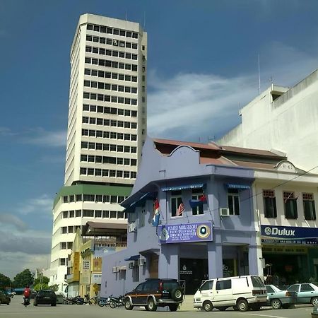 Id Hotel Yayasan Segamat Exterior photo