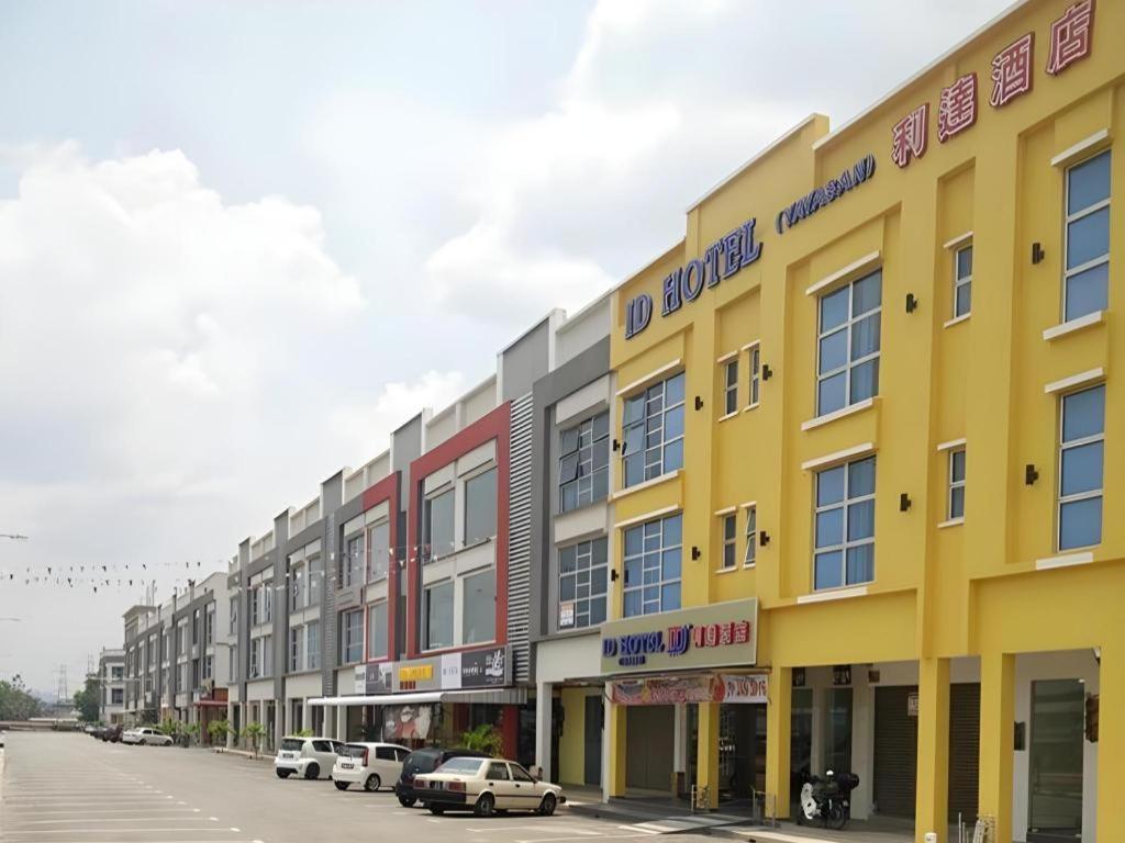 Id Hotel Yayasan Segamat Exterior photo