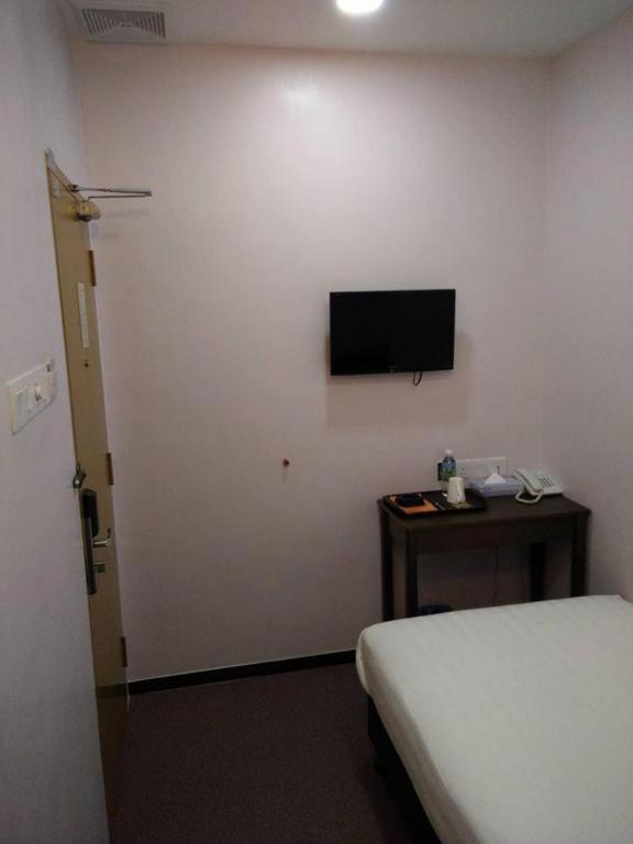 Id Hotel Yayasan Segamat Exterior photo